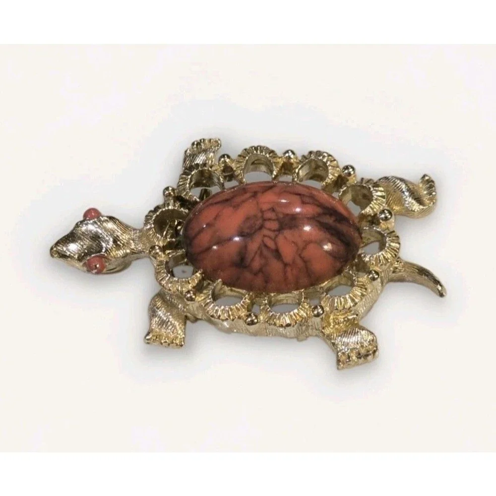 Vintage Gerrys Turtle Brooch Pendant Red Marbled Cabochon Gold Tone Jewelry 1391